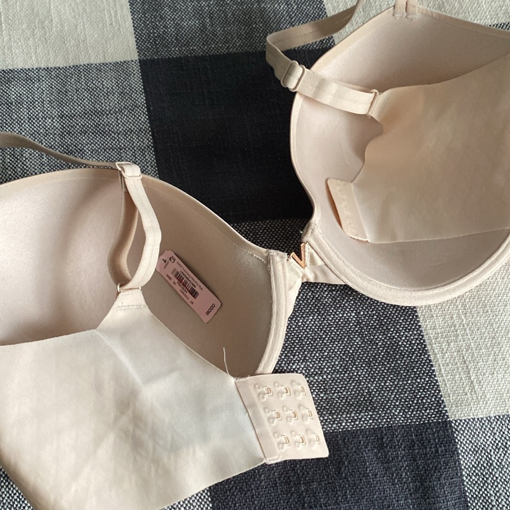 NWT Victoria Secret Bra Lined Demi 36DDD - Picture 3 of 6